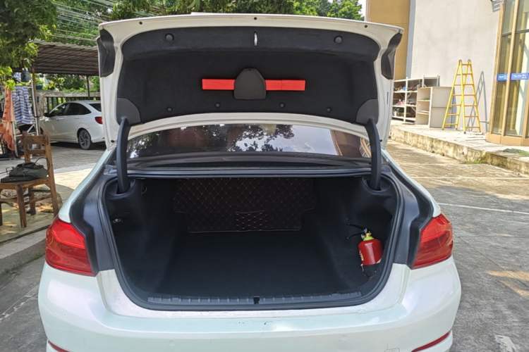 Used BMW 5 Series 2018 528Li Launch Special Edition Trunk