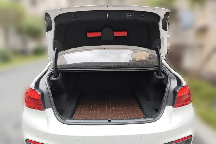 Used BMW 5 Series 2018 530Li Luxury Edition M Sport Package Trunk