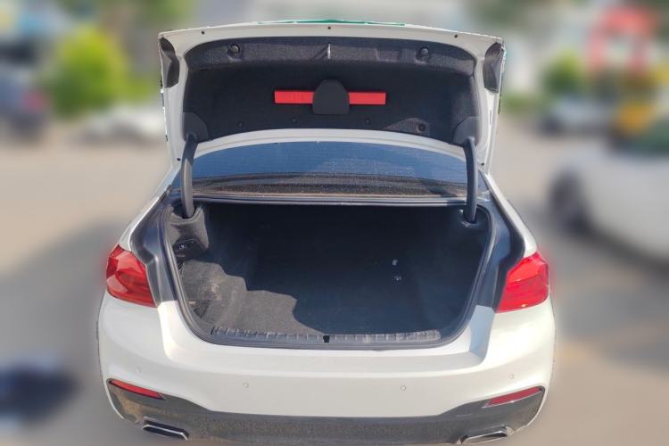 Used BMW 5 Series 2018 525Li M Sport Package Trunk
