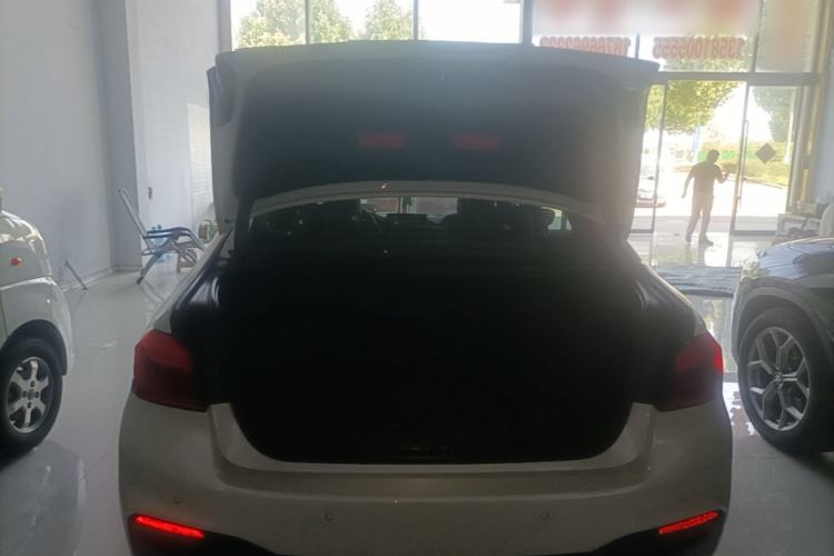 Used BMW 5 Series 2018 525Li M Sport Package Trunk