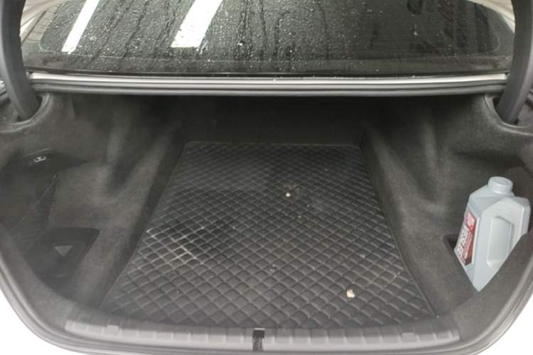 Used BMW 5 Series 2018 525Li M Sport Package Trunk
