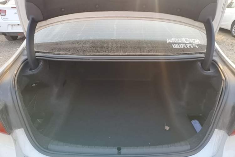 Used BMW 5 Series 2018 530Li Leading Model M Sport Package Trunk