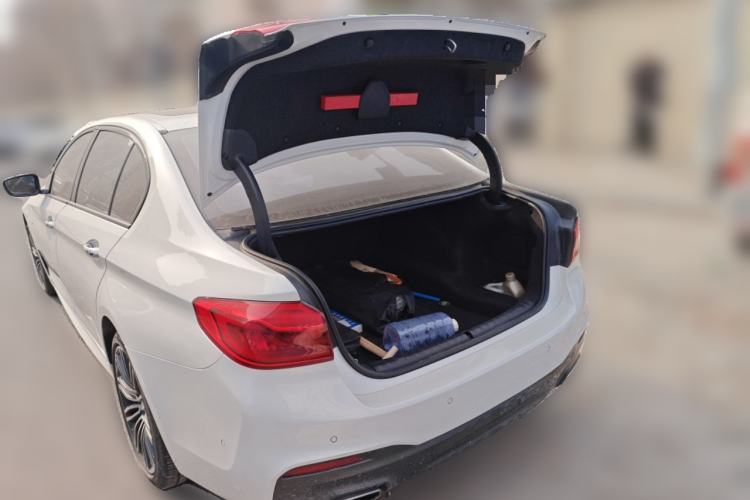 Used BMW 5 Series 2018 Restyled 530Li Leading Edition M Sport Package Trunk