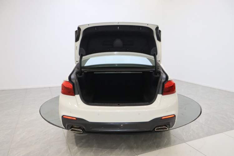 Used BMW 5 Series 2018 525i M Sport Package Trunk