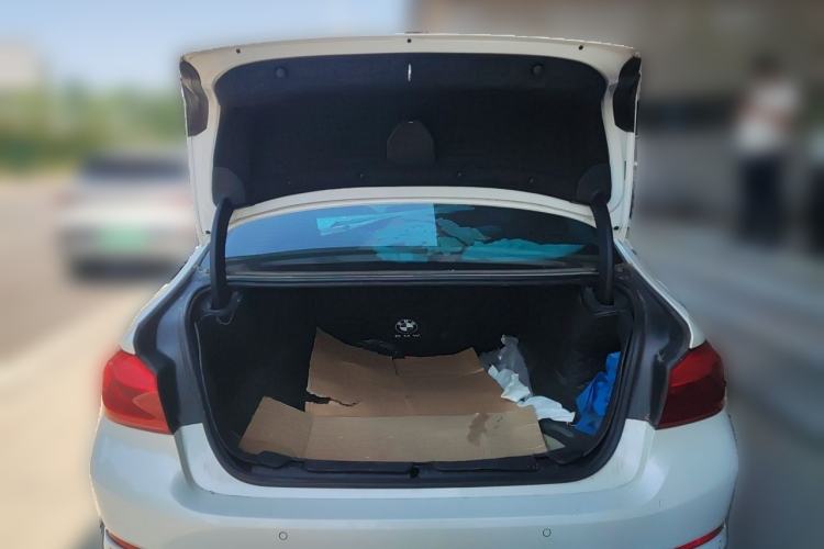 Used BMW 5 Series 2018 525Li Luxury Package Trunk