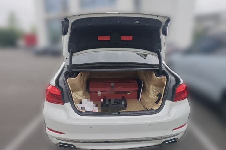 Used BMW 5 Series 2018 525Li Luxury Package Trunk