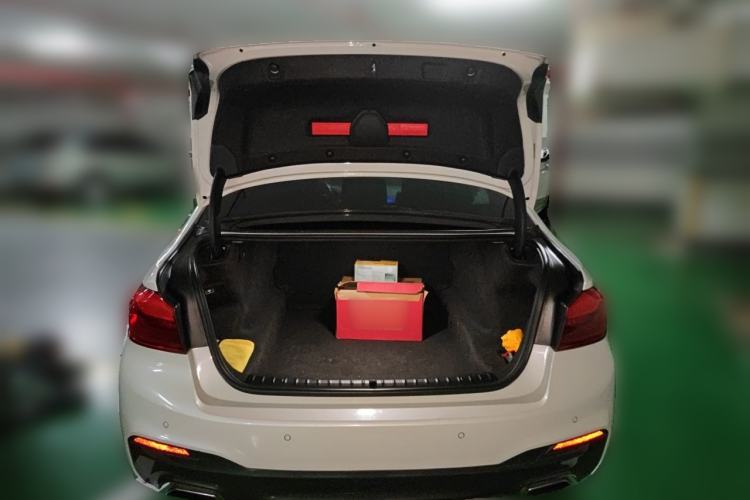 Used BMW 5 Series 2018 525Li M Sport Package Trunk