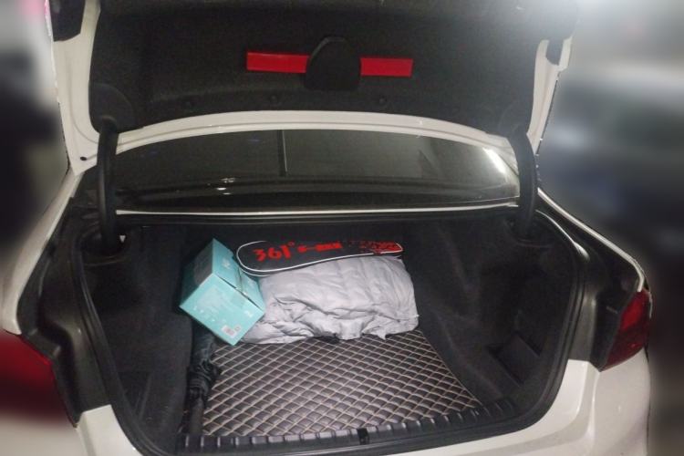Used BMW 5 Series 2018 Restyled 530Li Leading Edition M Sport Package Trunk