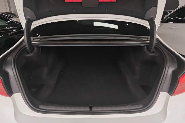 Used BMW 5 Series 2018 525i M Sport Package Trunk