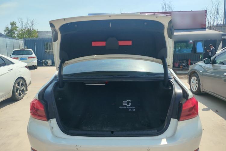 Used BMW 5 Series 2018 Revised Version 530Li Leading Edition Luxury Package Trunk