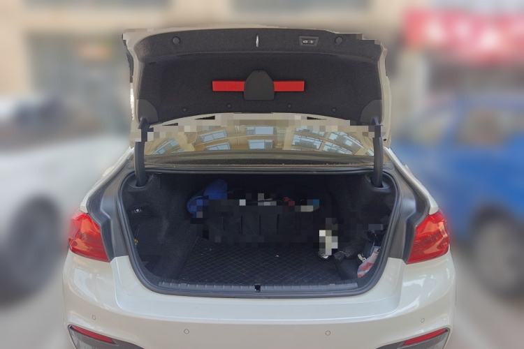 Used BMW 5 Series 2018 530Li Luxury Edition M Sport Package Trunk