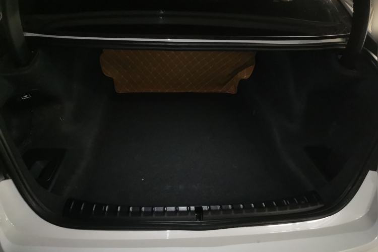 Used BMW 5 Series 2018 530Li Leading Model M Sport Package Trunk