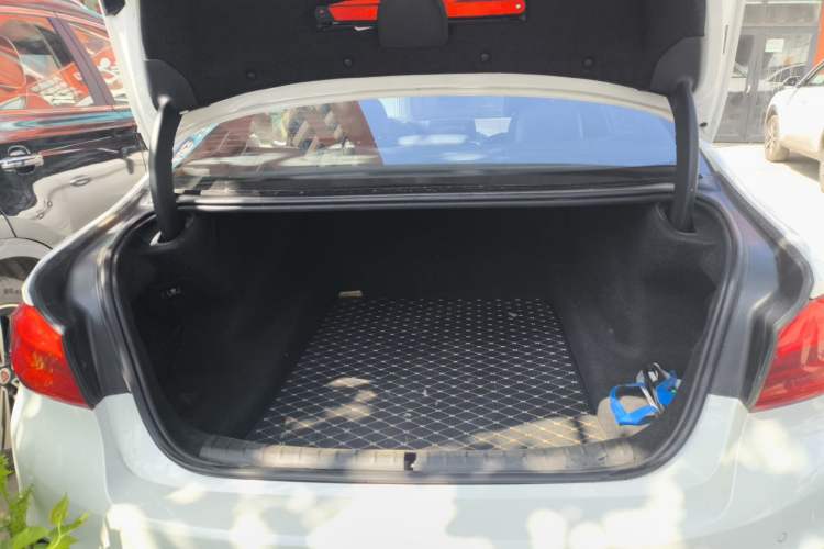 Used BMW 5 Series 2018 525Li M Sport Package Trunk
