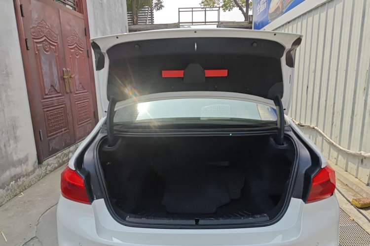 Used BMW 5 Series 2018 530Li xDrive M Sport Package Trunk