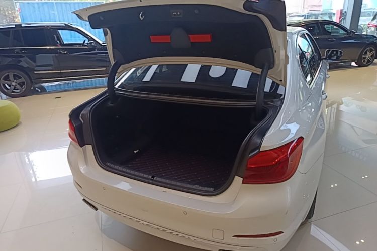 Used BMW 5 Series 2018 530Li Luxury Edition Premium Package Trunk