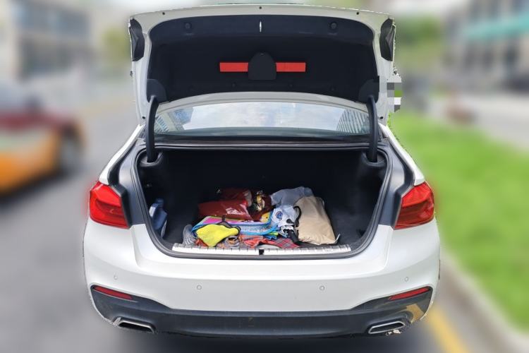 Used BMW 5 Series 2018 530Li Leading Model M Sport Package Trunk
