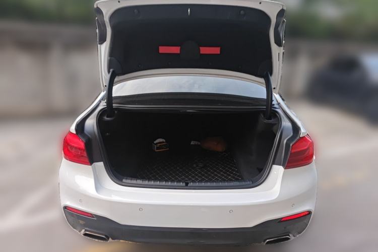 Used BMW 5 Series 2018 530Li Leading Model M Sport Package Trunk