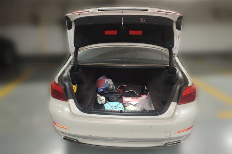 Used BMW 5 Series 2018 530Li Leading Edition Luxury Package Trunk