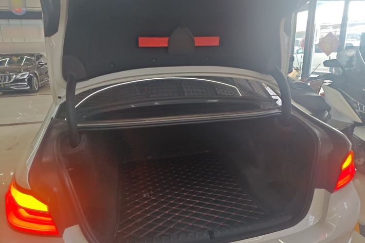 Used BMW 5 Series 2018 528Li Launch Special Edition Trunk