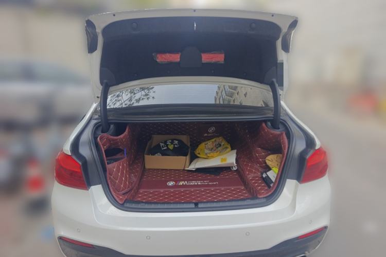 Used BMW 5 Series 2018 525Li M Sport Package Trunk