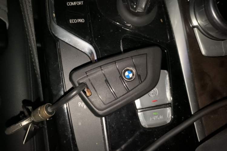 Used BMW 5 Series 2018 525Li Luxury Package Vehicle Key