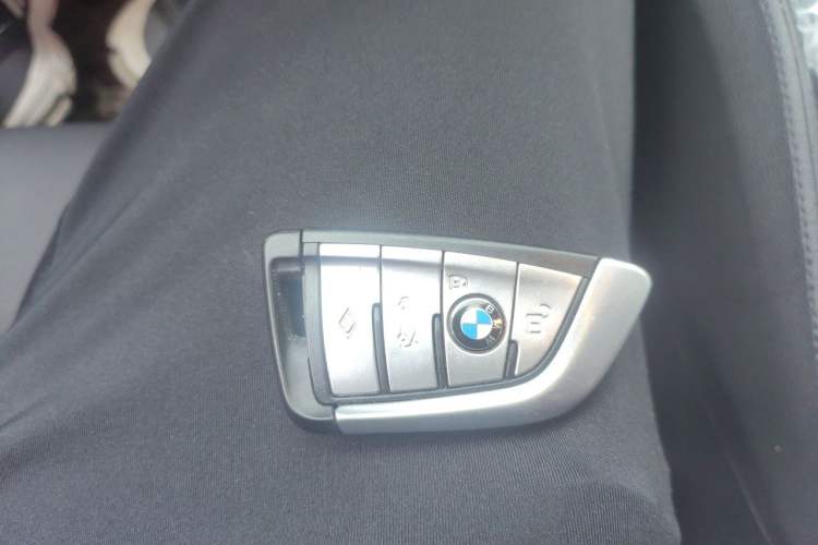 Used BMW 5 Series 2018 525Li M Sport Package Vehicle Key