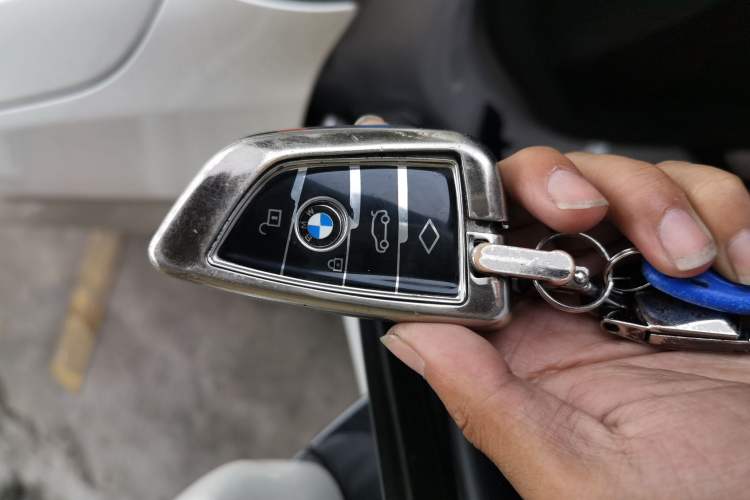Used BMW 5 Series 2018 525Li Luxury Package Vehicle Key