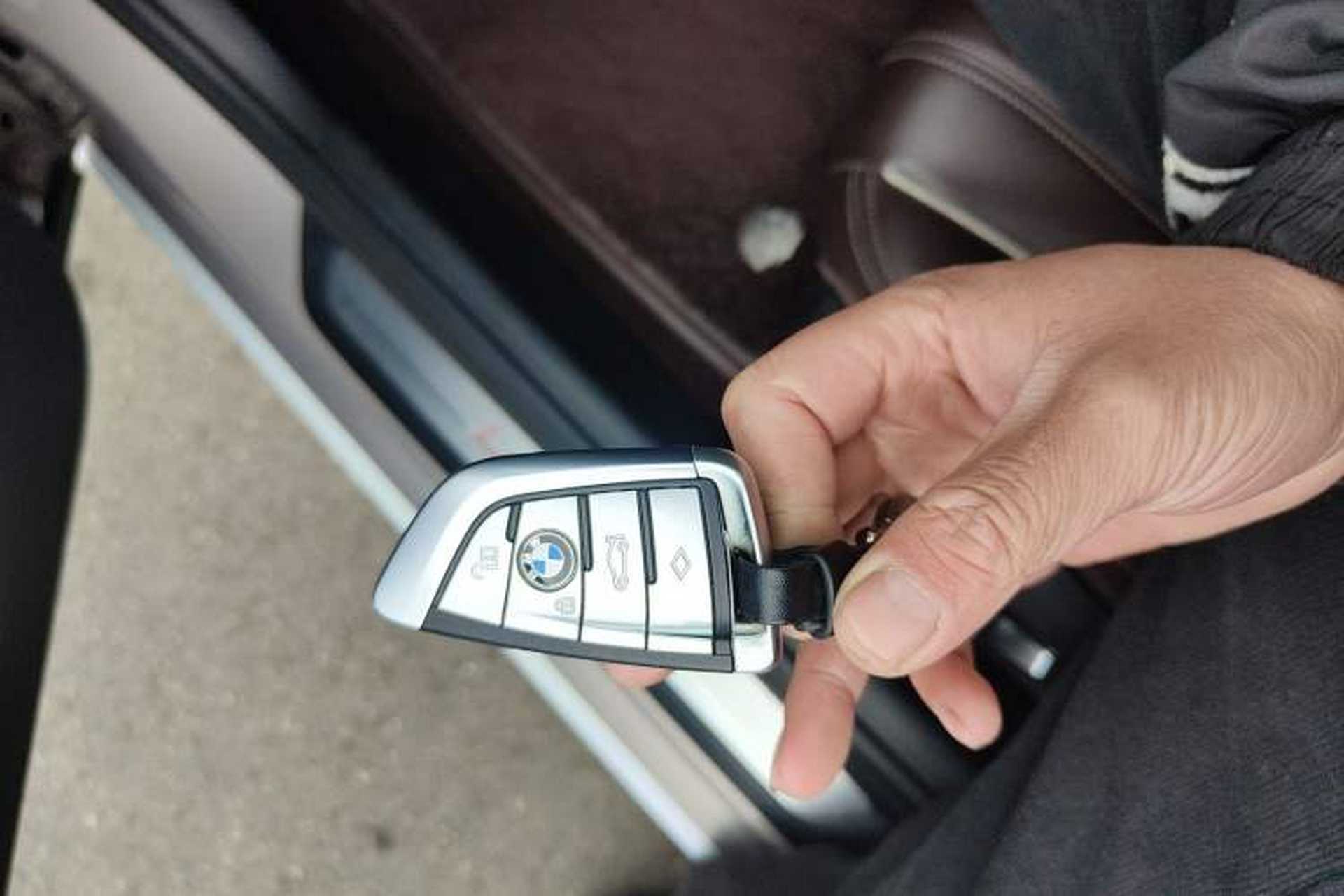 Used BMW 5 Series 2018 530Li Leading Edition Luxury Package Vehicle Key