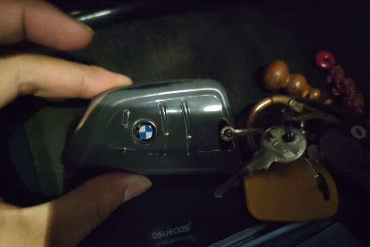 Used BMW 5 Series 2018 525Li M Sport Package Vehicle Key
