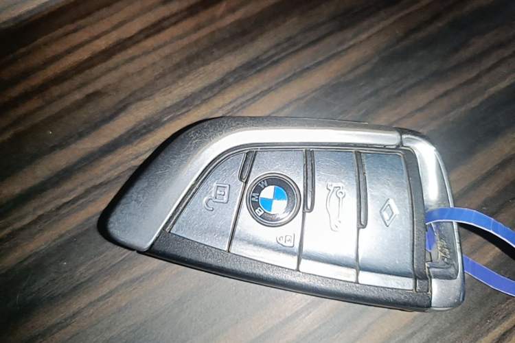 Used BMW 5 Series 2018 530Li Leading Edition Luxury Package Vehicle Key