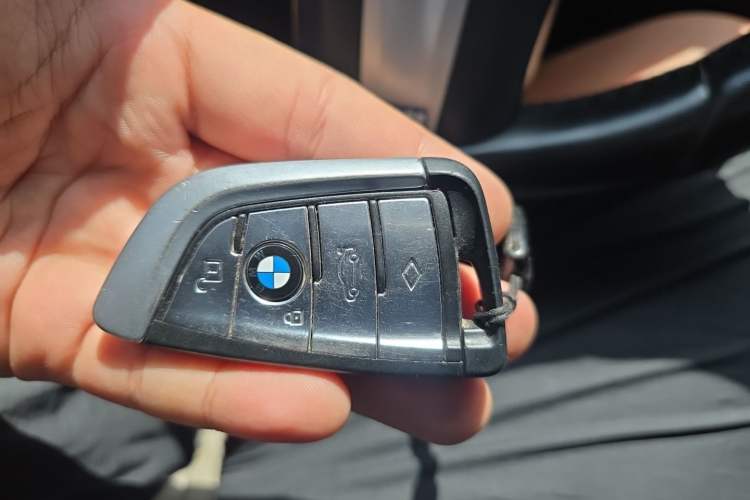 Used BMW 5 Series 2018 Restyled 530Li Luxury Edition M Sport Package Vehicle Key