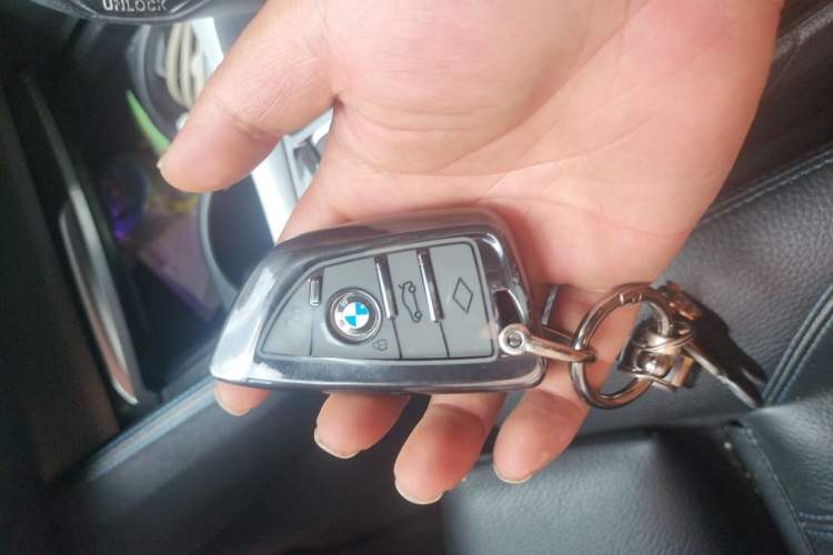 Used BMW 5 Series 2018 525i M Sport Package Vehicle Key