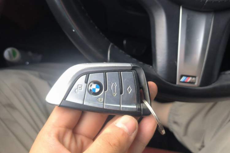 Used BMW 5 Series 2018 Restyled 530Li Leading Edition M Sport Package Vehicle Key