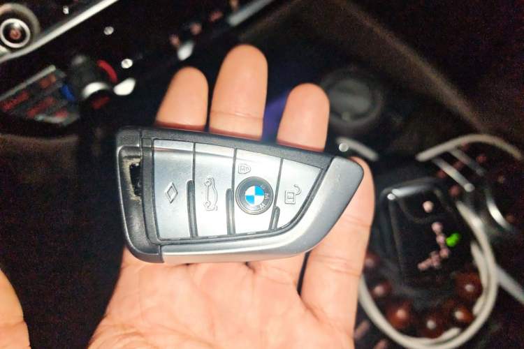 Used BMW 5 Series 2018 525Li M Sport Package Vehicle Key