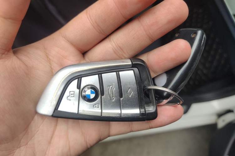Used BMW 5 Series 2018 525Li M Sport Package Vehicle Key