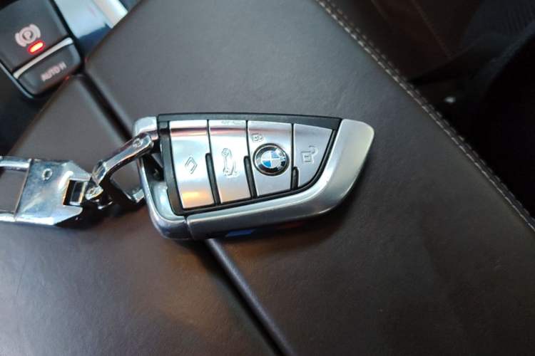 Used BMW 5 Series 2018 530Li Luxury Edition M Sport Package Vehicle Key