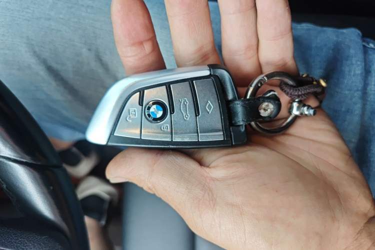 Used BMW 5 Series 2018 525Li M Sport Package Vehicle Key