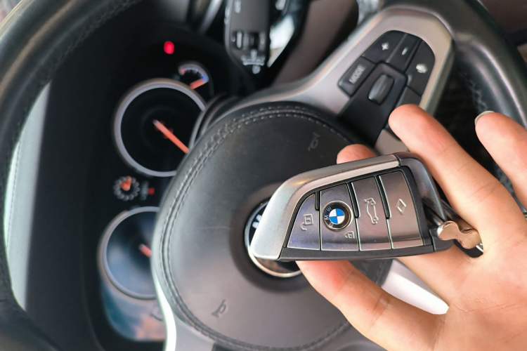 Used BMW 5 Series 2018 525Li Luxury Package Vehicle Key