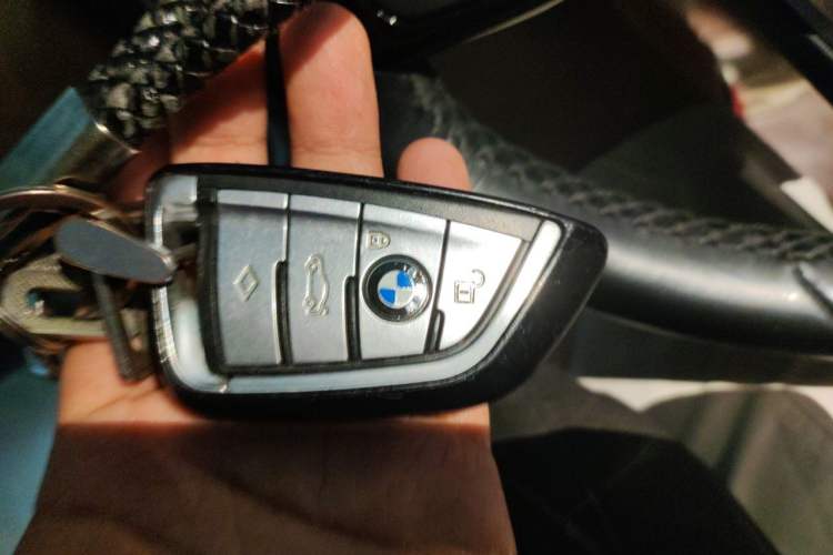 Used BMW 5 Series 2018 530Li Leading Model M Sport Package Vehicle Key