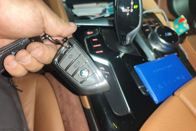 Used BMW 5 Series 2018 530Li Leading Model M Sport Package Vehicle Key