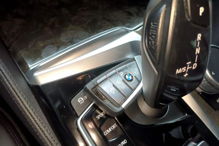 Used BMW 5 Series 2018 525Li M Sport Package Vehicle Key