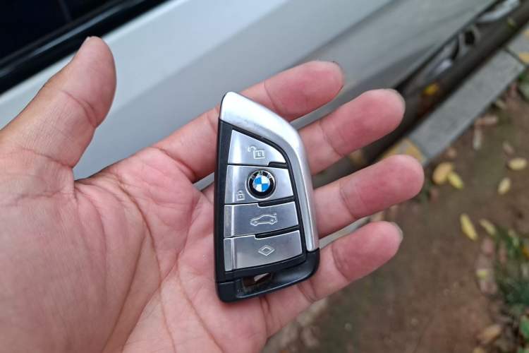 Used BMW 5 Series 2018 525Li M Sport Package Vehicle Key