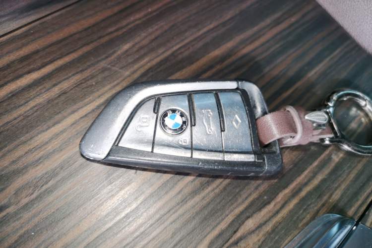 Used BMW 5 Series 2018 Revised Version 530Li Leading Edition Luxury Package Vehicle Key