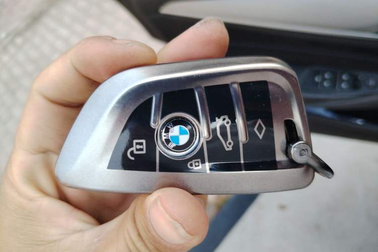 Used BMW 5 Series 2018 525i M Sport Package Vehicle Key