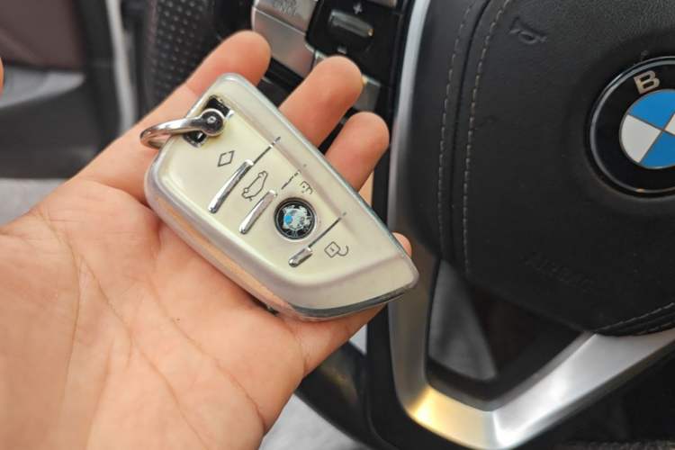 Used BMW 5 Series 2018 Facelifted 530Li Luxury Edition Premium Package Vehicle Key