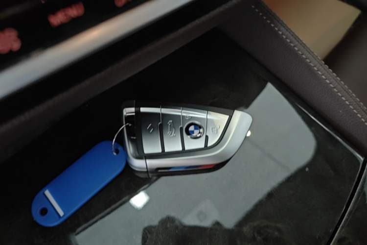 Used BMW 5 Series 2018 525Li M Sport Package Vehicle Key