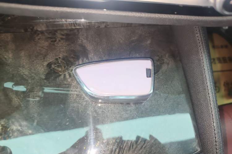 Used BMW 5 Series 2018 Restyled 530Li Leading Edition M Sport Package Vehicle Key