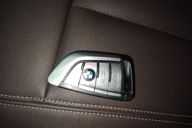 Used BMW 5 Series 2018 525Li Luxury Package Vehicle Key