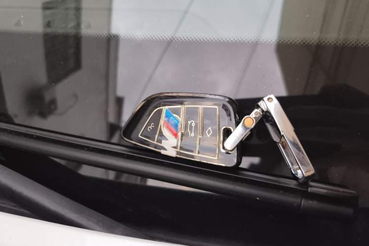 Used BMW 5 Series 2018 530Li Leading Model M Sport Package Vehicle Key