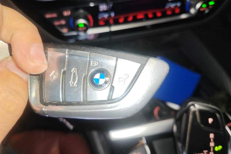Used BMW 5 Series 2018 530Li Luxury Edition M Sport Package Vehicle Key